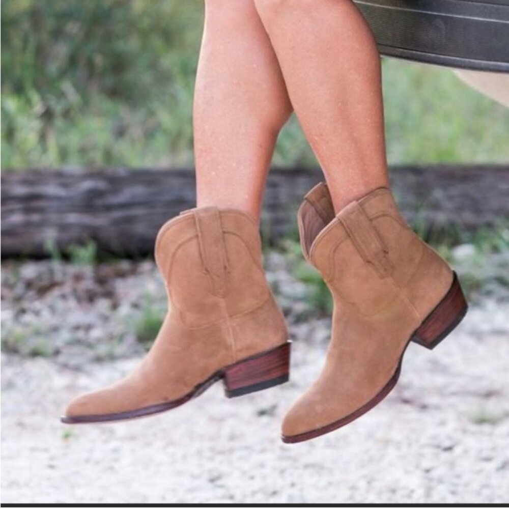 Women's Tecovas The Lucy Suede Rodeo Cowboy Boots